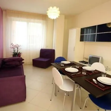 Appartement In 21438
